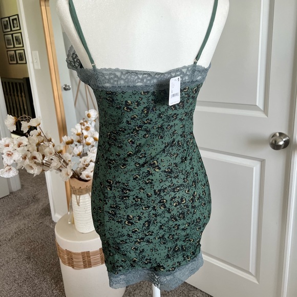 FREE PEOPLE Floral Slip Dress Size: Medium NWT - Picture 2 of 5